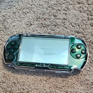 PSP - MGS Peace Walker Edition 9/10 Condition (UMD Reader Broken)